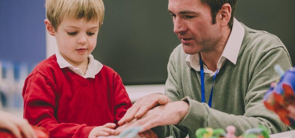 Qualifications Needed to Become a Teaching Assistant