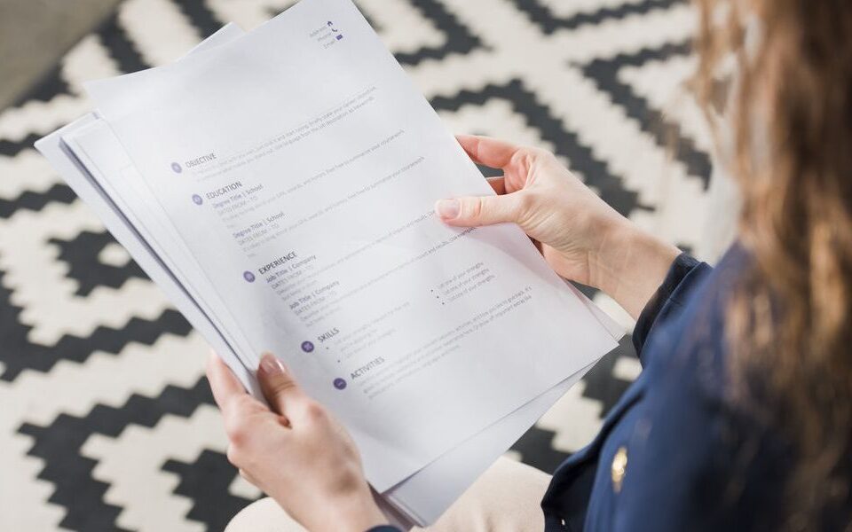 How does a Professionally Written CV Help in Your Job Search